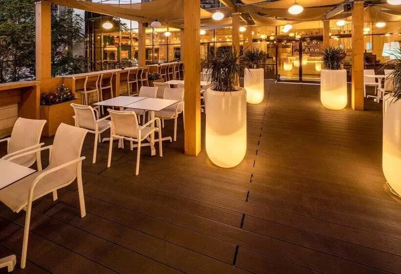 Fotos del hotel Novotel Bucharest City Centre:  7