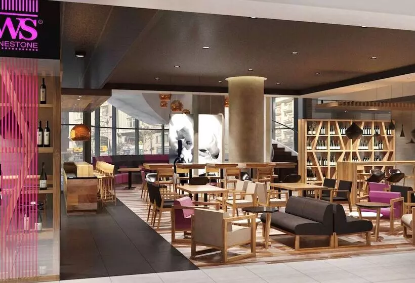 Fotos del hotel Novotel Bucharest City Centre:  2