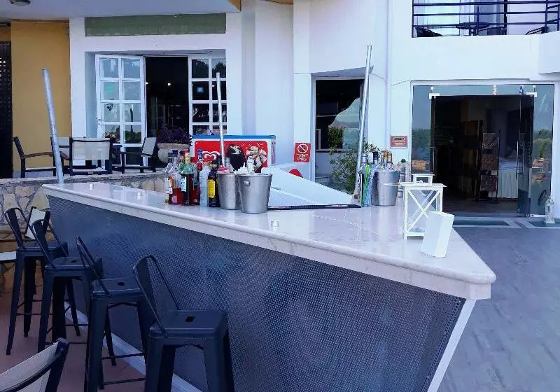 Fotos del hotel Faedra Beach:  7