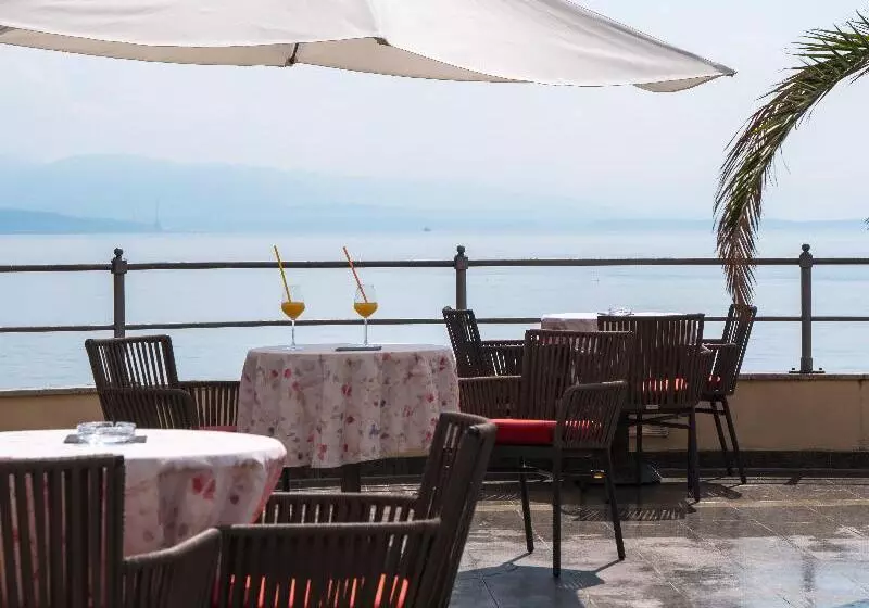 Fotos del hotel Savoy:  9