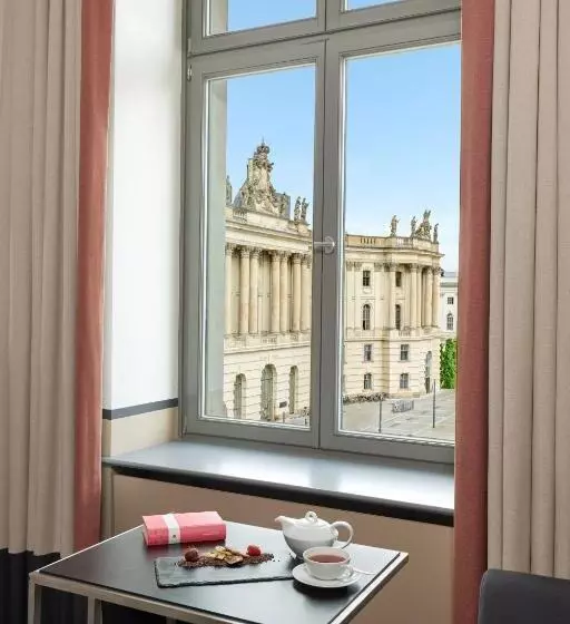 Fotos del hotel Rocco Forte Hotel De Rome:  8