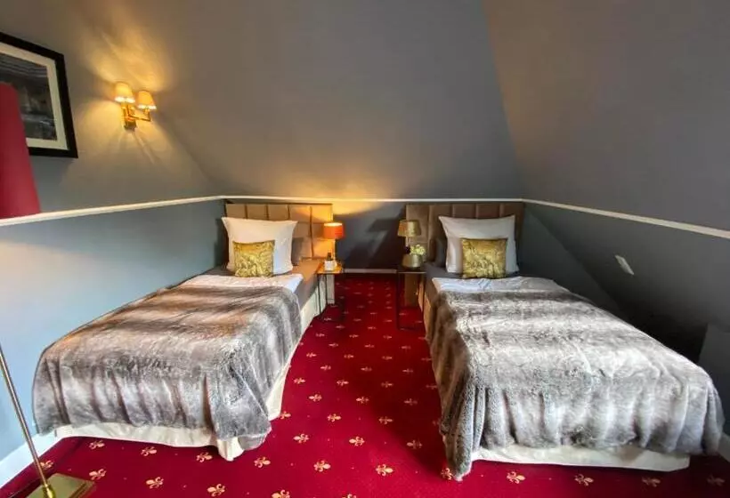 Fotos del hotel Villa Emilia:  15