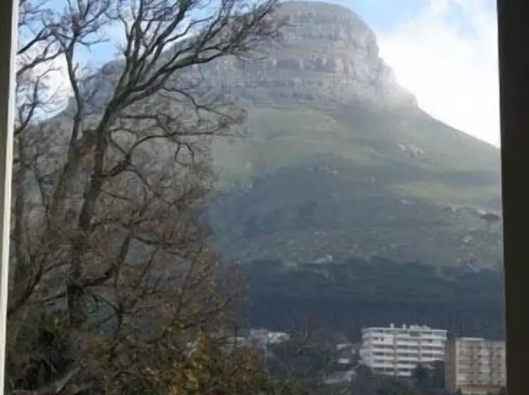 Fotos del hotel Four Rosmead Boutique Guesthouse:  5