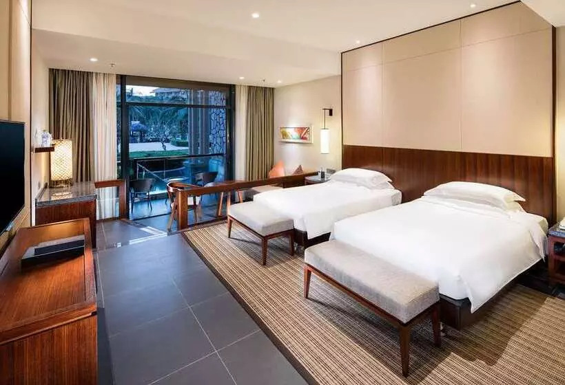Hilton Sanya Yalong Bay Resort & Spa