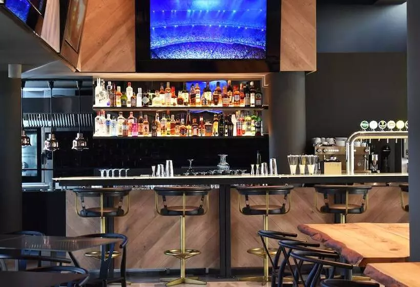 Fotos del hotel Mayfair:  9