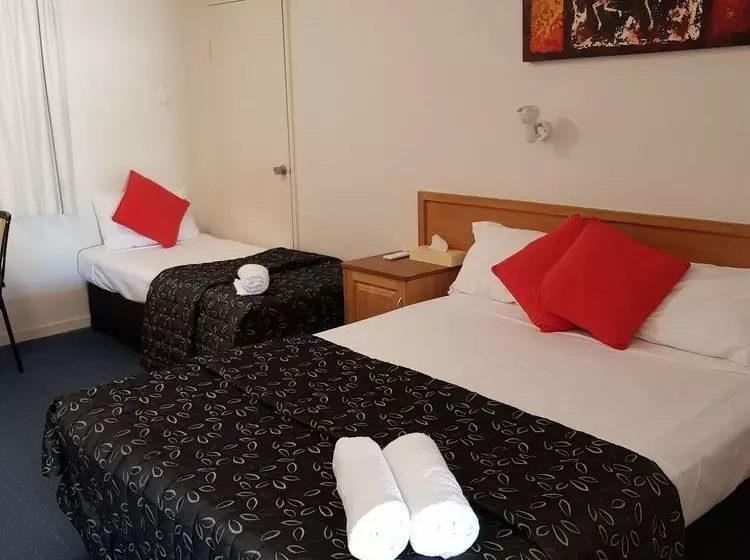 Cluden Park Motor Inn