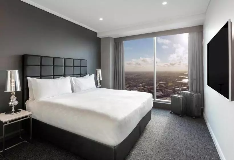 Meriton Suites World Tower, Sydney