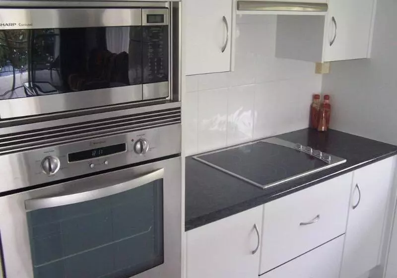 Fotos del hotel Beachfront Apartments On Trinity Beach:  8