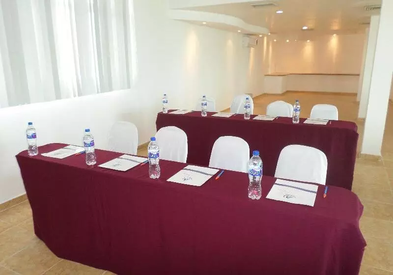 Fotos del hotel Suites Mediterraneo:  8