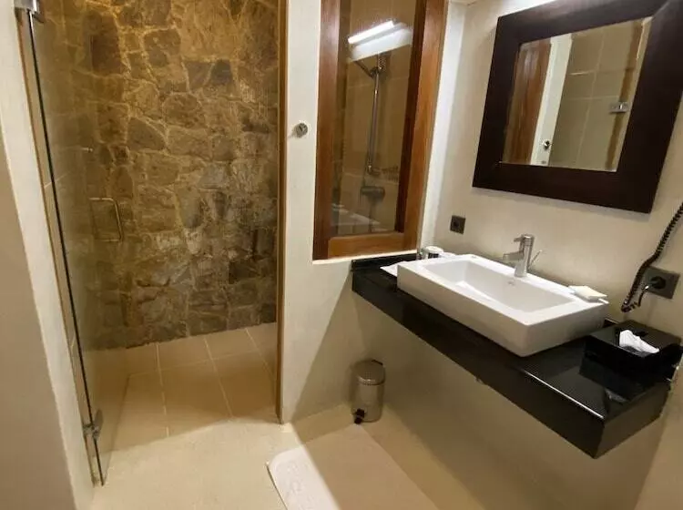 Fotos del hotel Weligama Bay Resort  Level 1 Safe & Secure:  10