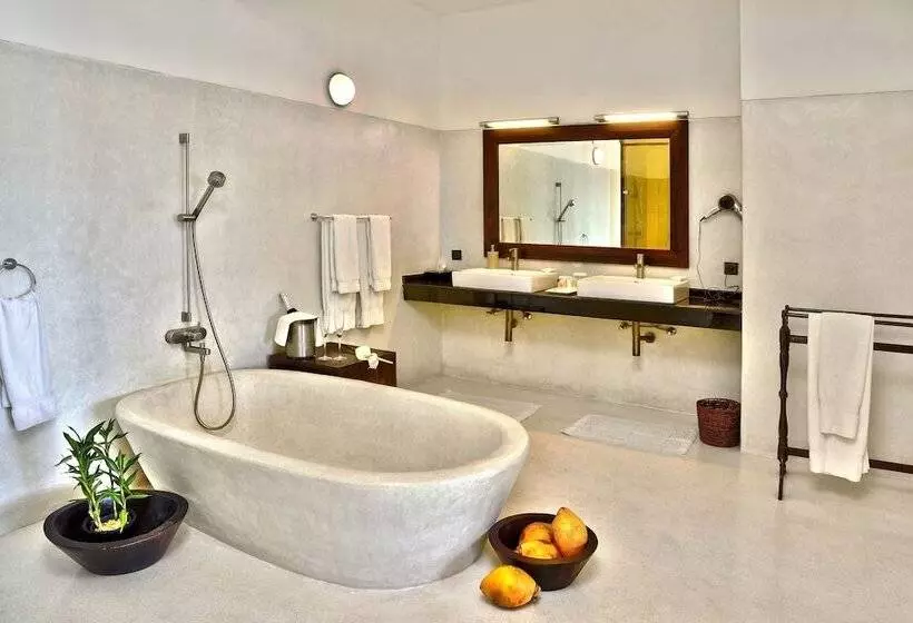 Fotos del hotel Weligama Bay Resort  Level 1 Safe & Secure:  17