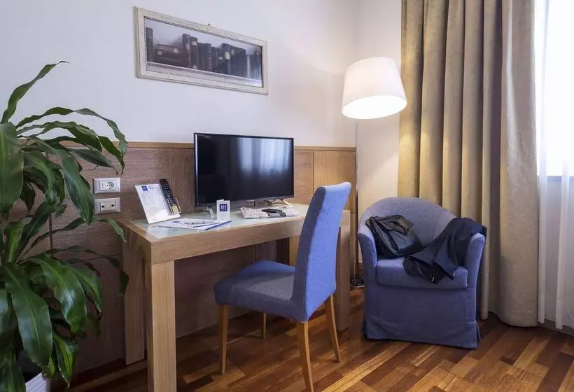 Fotos del hotel Ih S Firenze Business:  24