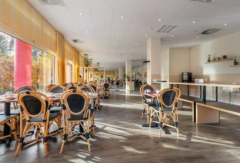 Fotos del hotel Azimut  City South Berlin:  8