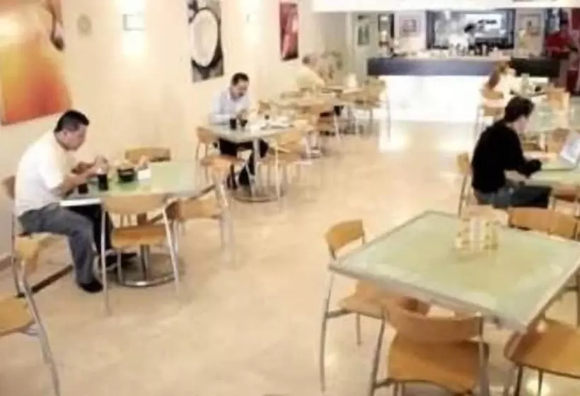 Fotos del hotel Hotel Madero Express:  11