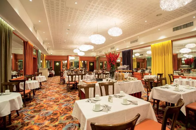 Fotos del hotel Hôtel Vacances Bleues Provinces Opera:  11