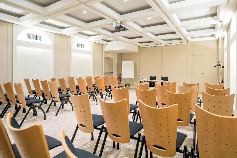 Fotos del hotel Hôtel Vacances Bleues Provinces Opera:  12