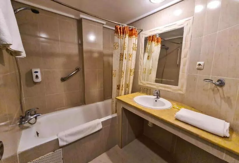 Fotos del hotel Umh Tarik:  5