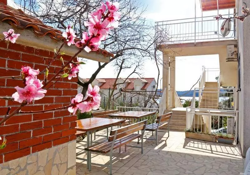 Fotos del hotel Apartmani Gabric:  4