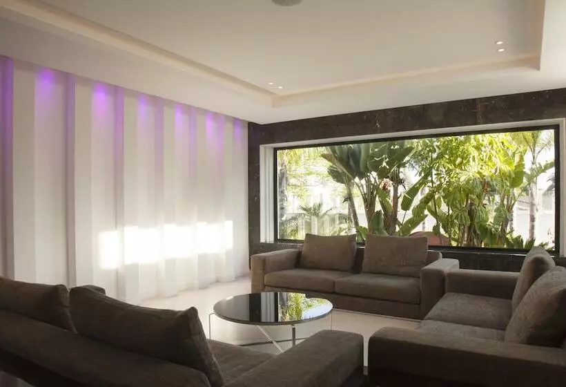 Fotos del hotel Christofinia:  2