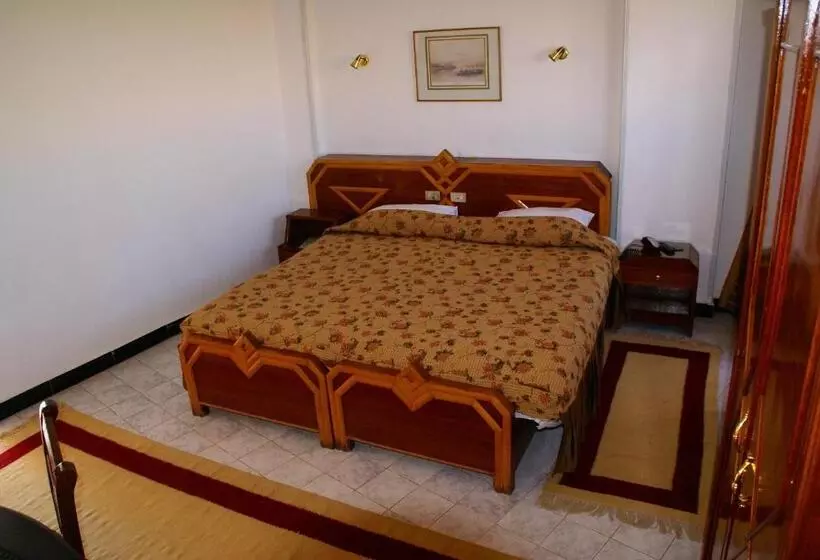 Fotos del hotel Sara:  25