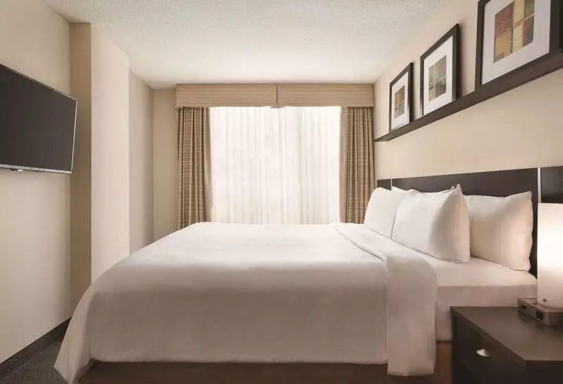 Fotos del hotel Embassy Suites By Hilton - Montreal:  2