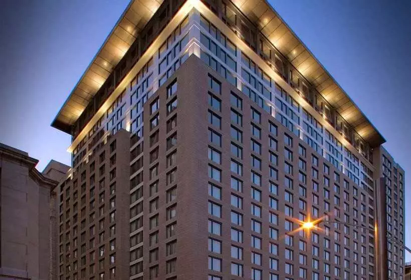 Embassy Suites By Hilton – Montreal
