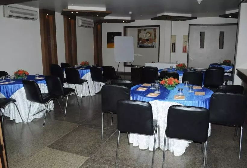 Fotos del hotel Jüsta Panchsheel Park:  9