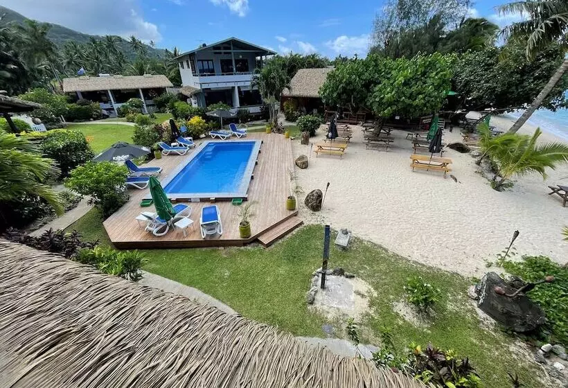 Aroa Beachside Inn