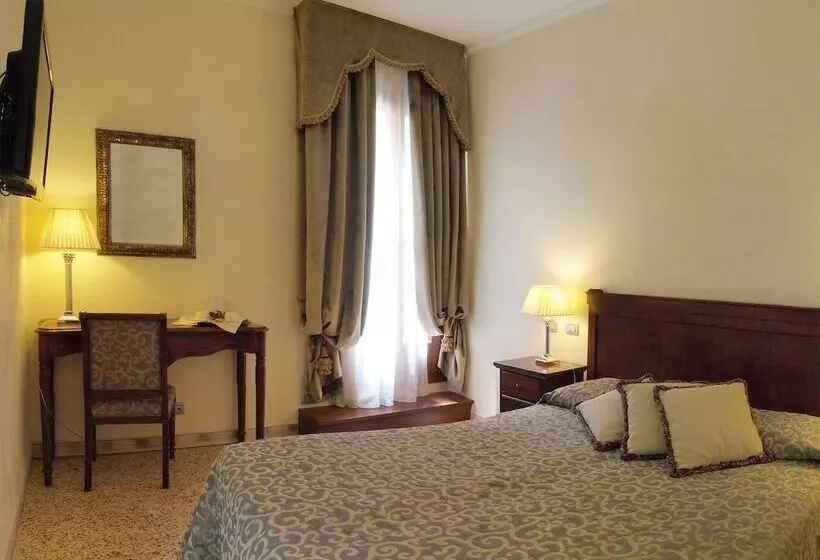 Fotos del hotel Dell'opera:  18