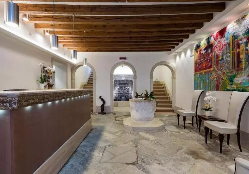 Fotos del hotel Dell'opera:  9