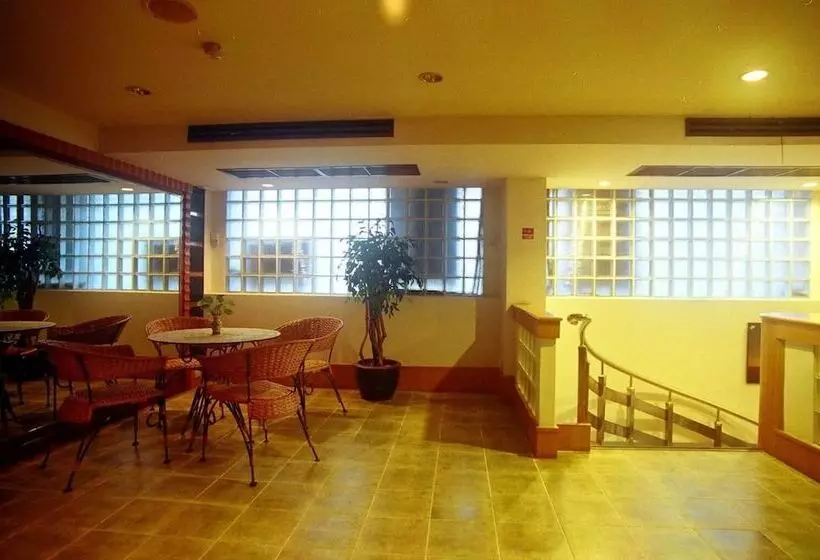 Fotos del hotel Ebina House:  8