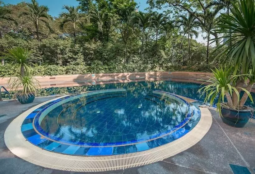 Fotos del hotel Pantip Suites Sathorn:  2