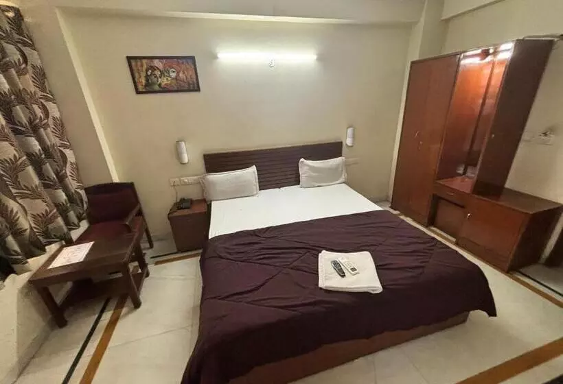 Fotos del hotel Oyo 78478  Siddhi Vinayak:  17