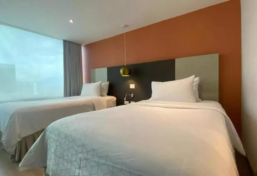 Fotos del hotel Holiday Inn Express & Suites Medellin, An Ihg:  19