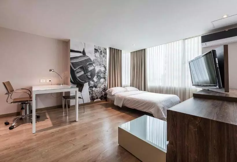 Holiday Inn Express & Suites Medellin, An Ihg