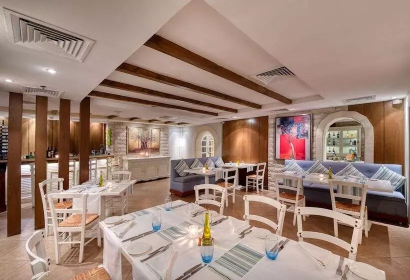 Fotos del hotel Majestic City Retreat:  3