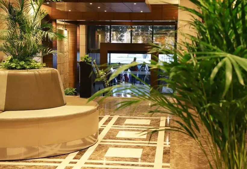 Fotos del hotel Majestic City Retreat:  2