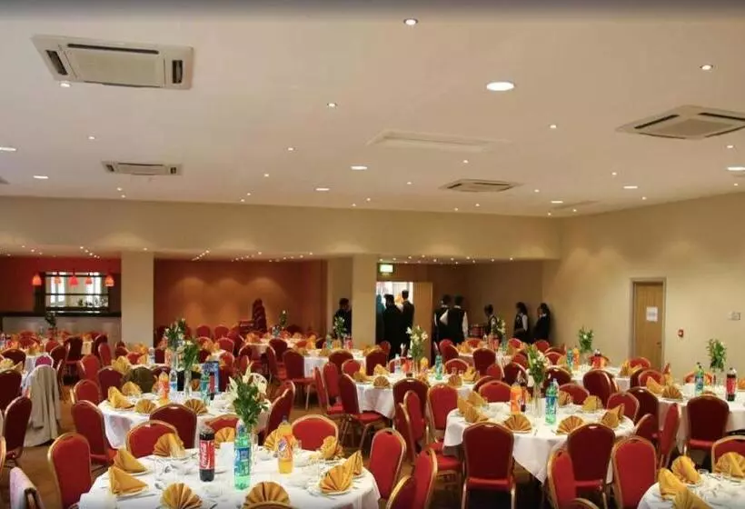 Fotos del hotel Oyo Luton Formerly Quality Skyline:  3