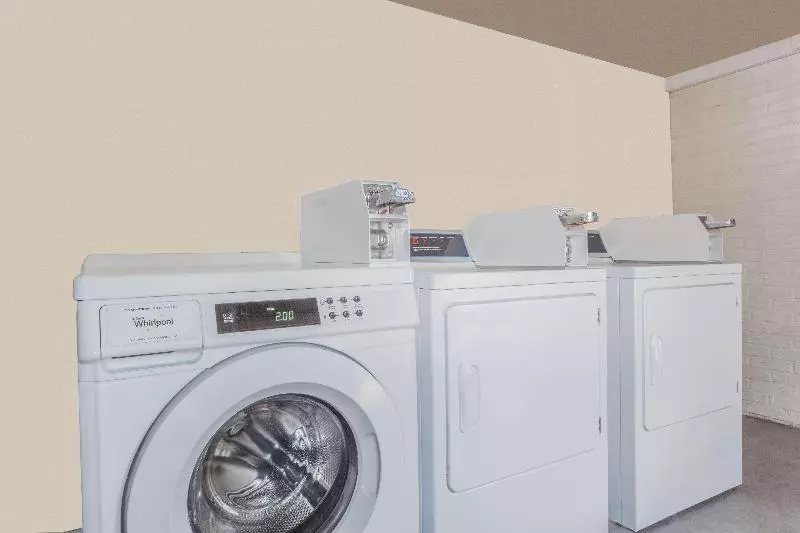 Fotos del hotel Super 8 By Wyndham Atlanta Northeast Ga:  3