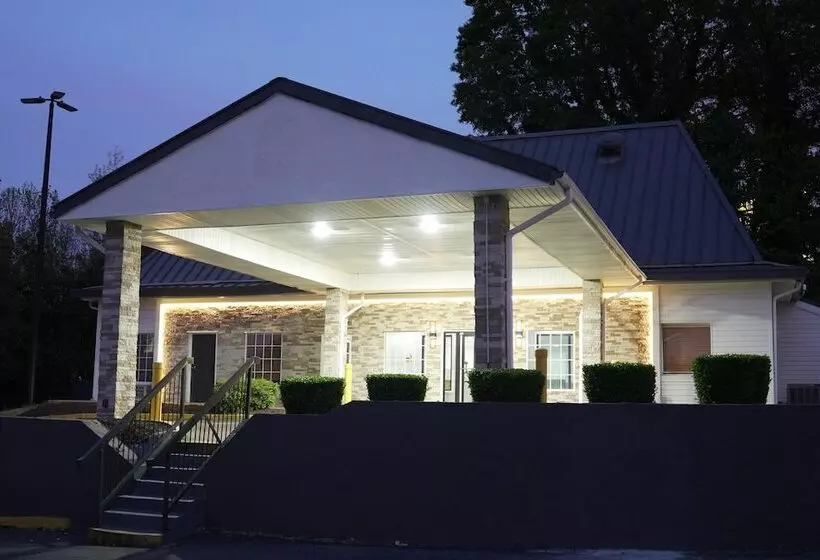 Fotos del hotel Super 8 By Wyndham Atlanta Northeast Ga:  9