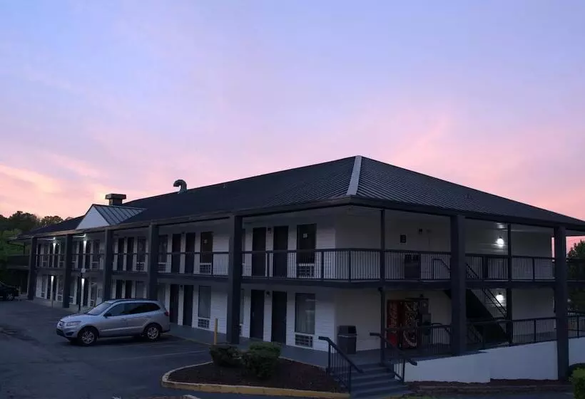Fotos del hotel Super 8 By Wyndham Atlanta Northeast Ga:  14