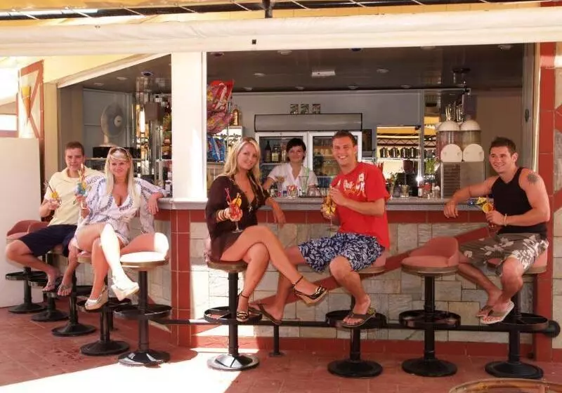 Fotos del hotel Triton:  16