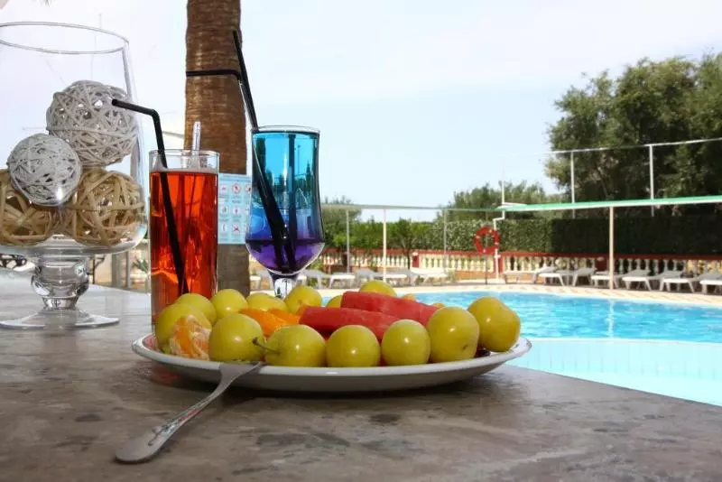 Fotos del hotel Triton:  11