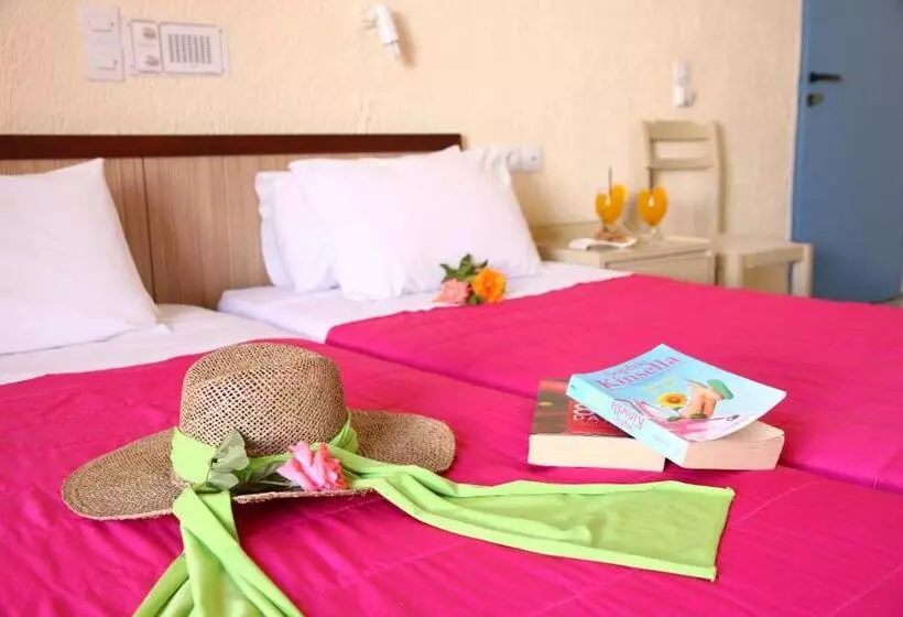 Fotos del hotel Triton:  8