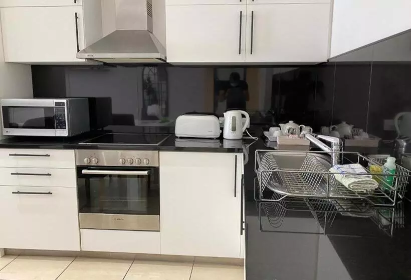 Fotos del hotel Icon Luxury Apartments:  8