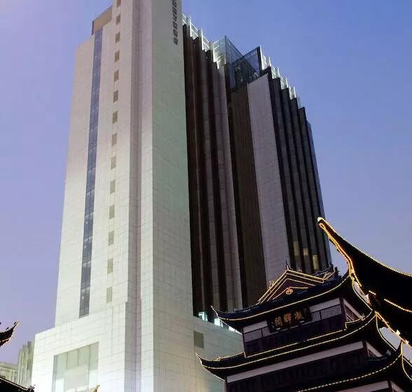 Renaissance Shanghai Yu Garden