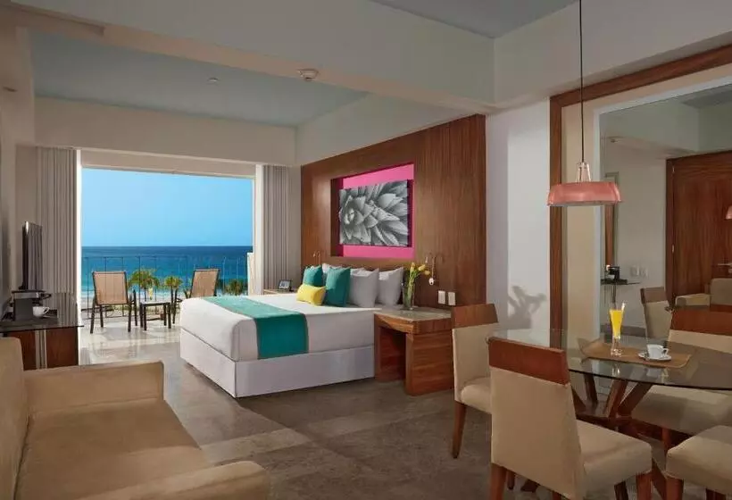 Krystal Grand Los Cabos – All Inclusive