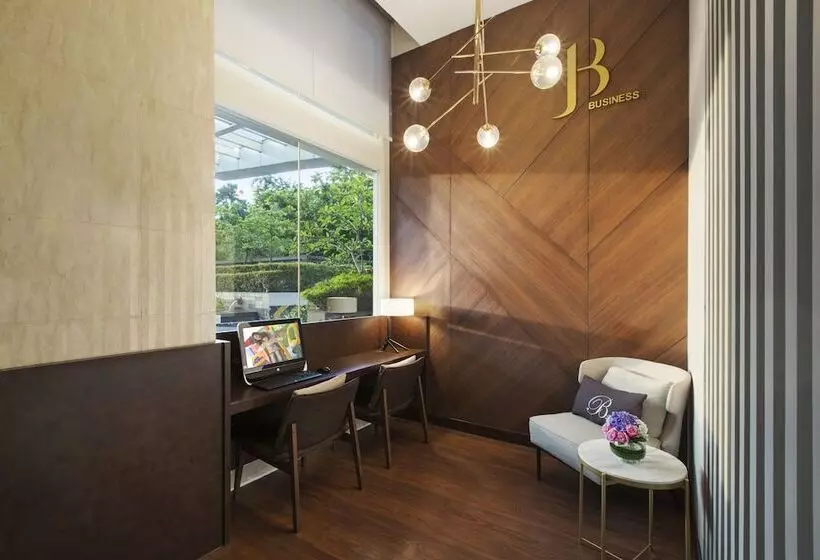 Fotos del hotel Somerset Berlian Jakarta:  25