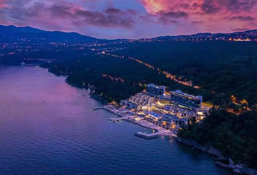 Fotos del hotel Hilton Rijeka Costabella Beach Resort And Spa:  2