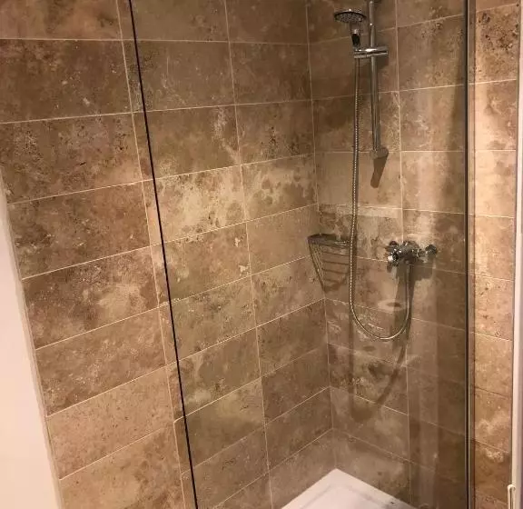 Fotos del hotel Cranleigh:  10